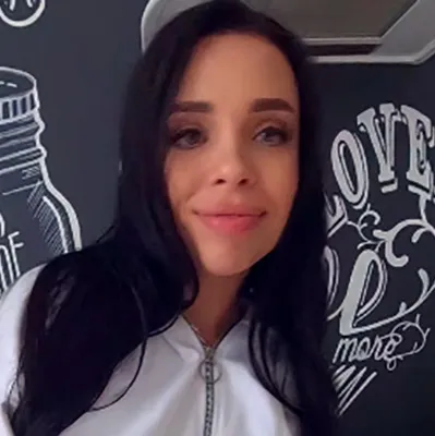 AmelieQ AmelieQ Image