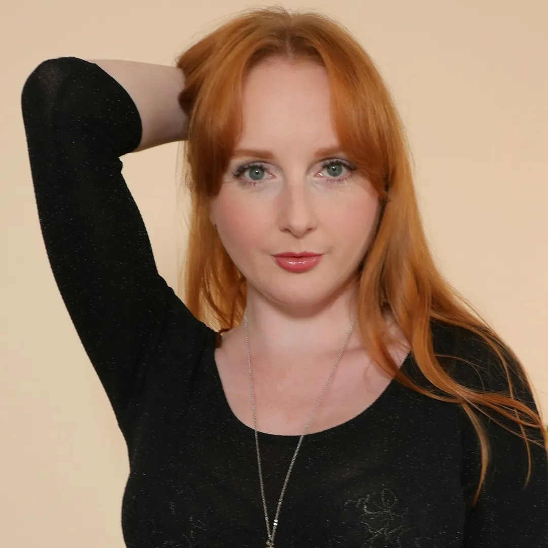 Daphne Red Daphne Red Image