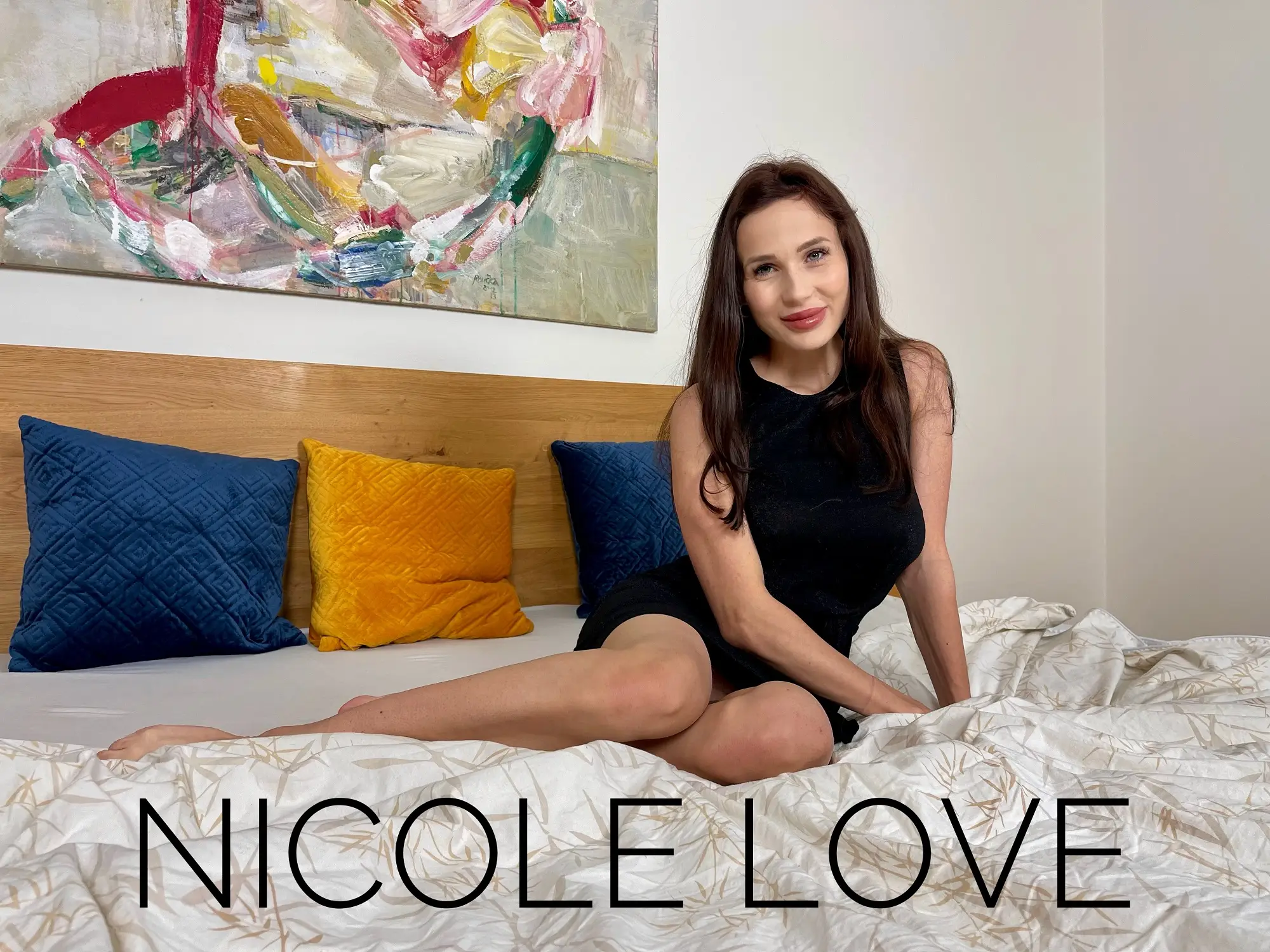 Solo Show With Nicole Love VR Adult Videos