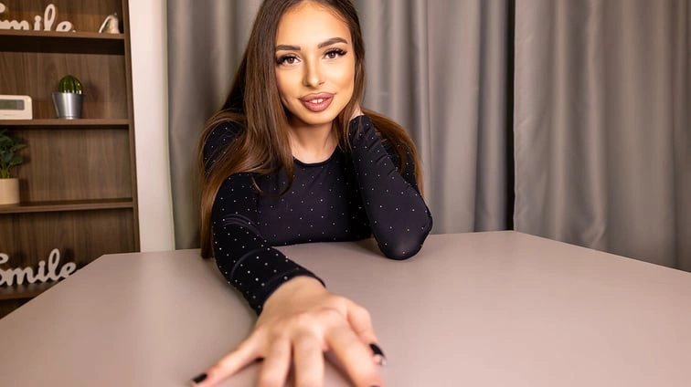 Bella Young The First Date Youll Never Forget