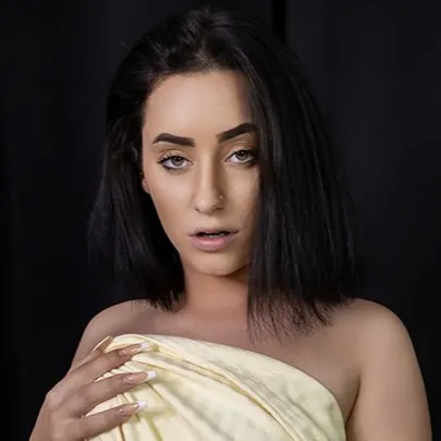 Olivia Hart - Professional VR Pornstar Profile Photo | VR Porno Star