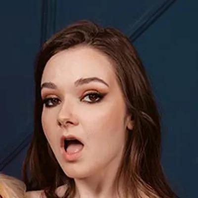 Purr Simona - Professional VR Pornstar Profile Photo | VR Porno Star