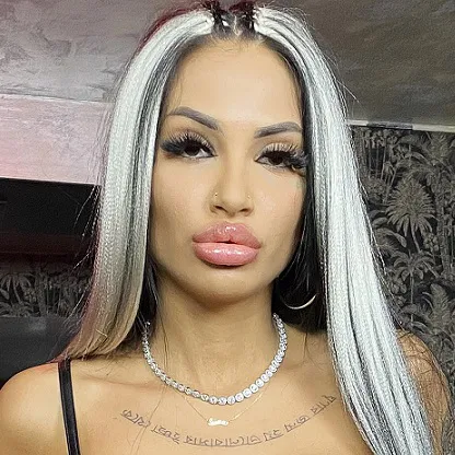 Suzzi Eis - Professional VR Pornstar Profile Photo | VR Porno Star
