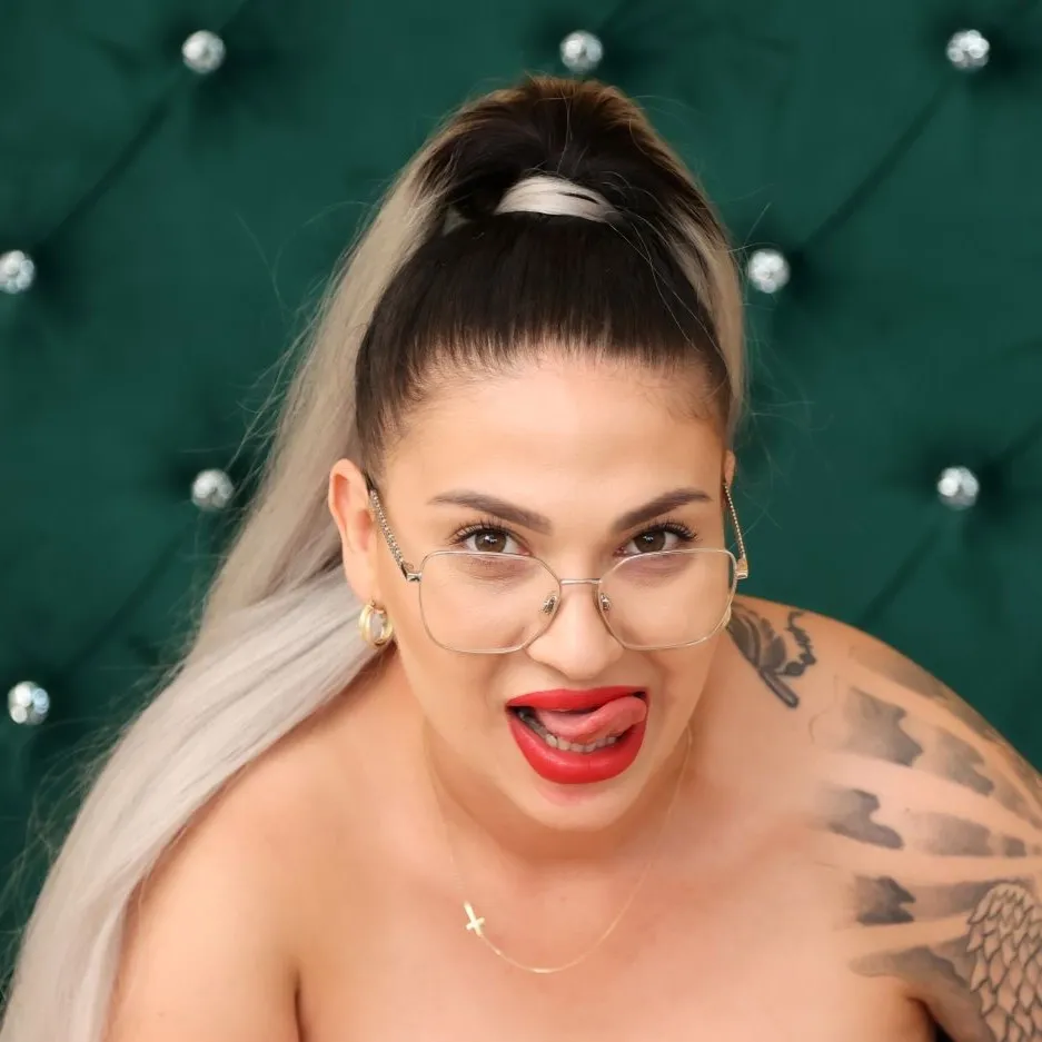 Tattooed Kate - Professional VR Pornstar Profile Photo | VR Porno Star