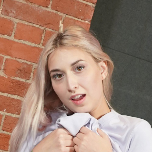 Iris Kiss Kiss Profile