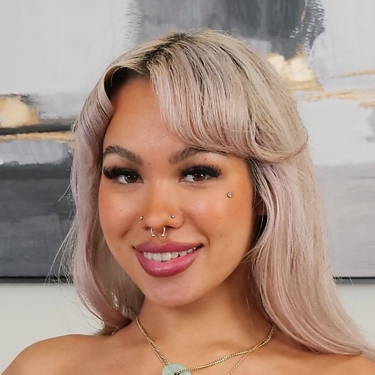 Luna Luxe Profile
