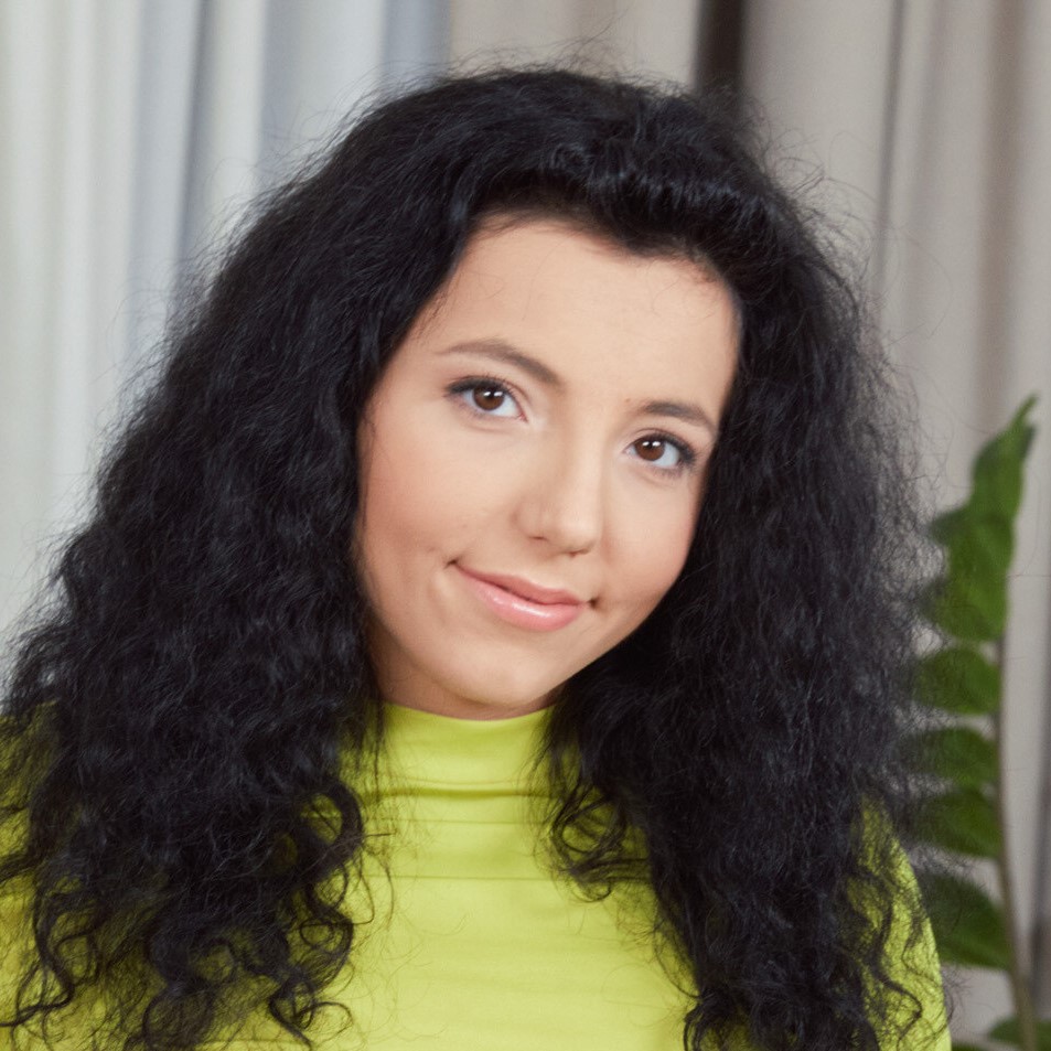 Mini Mitzi Profile